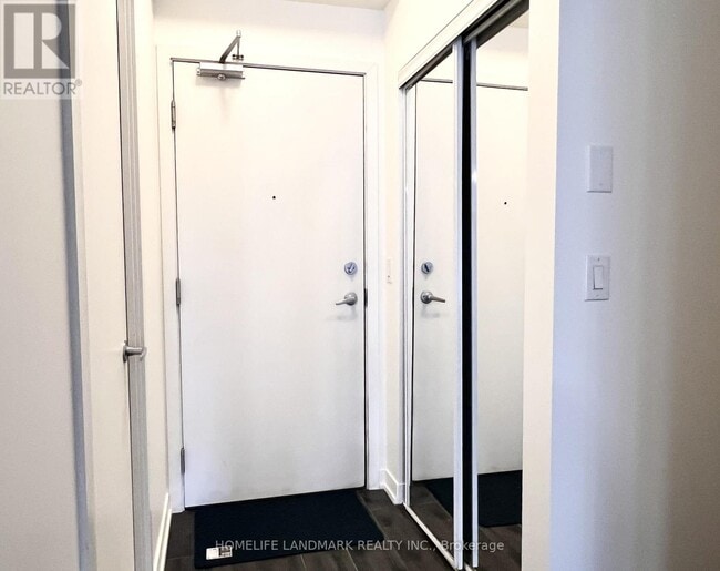 Building Photo - 18 Rean Dr