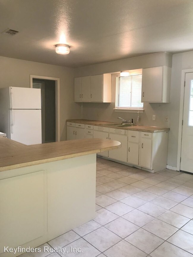 Building Photo - 8524 S Essen Heights Ct