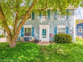 Building Photo - 310 Roe St