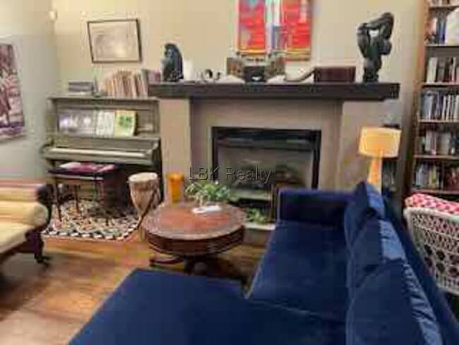 Building Photo - 31 Ripley St