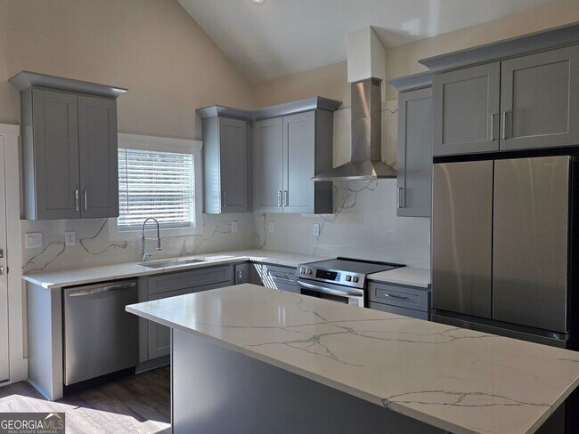 Building Photo - 147 Dripping Rock Trl