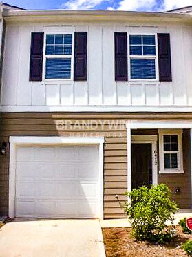 Building Photo - AVAILABLE NOW!! 1 month free rent!