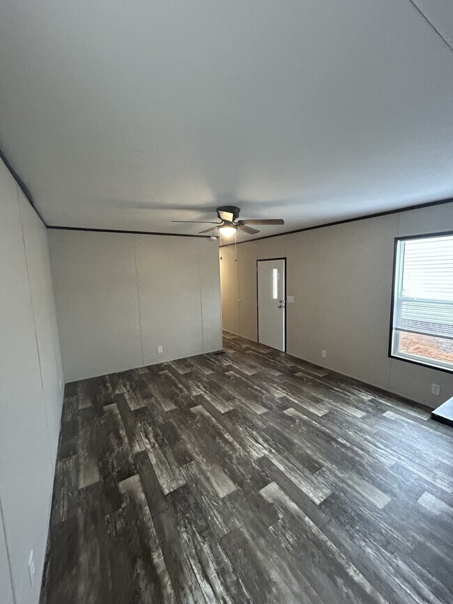 Building Photo - 211 Addison St