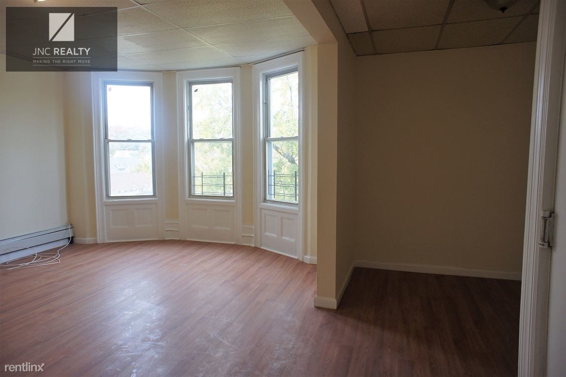 3 br, 1 bath - 168 Hillside Ave - 3 br, 1 bath  - 168 Hillside Ave
