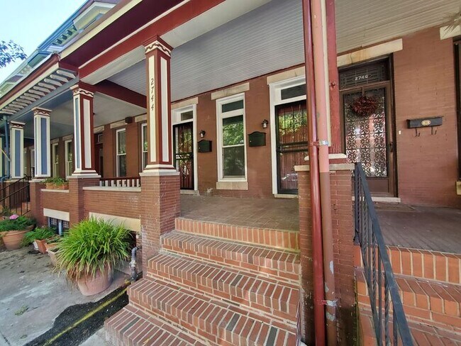 Foto del edificio - 2744 Maryland Ave