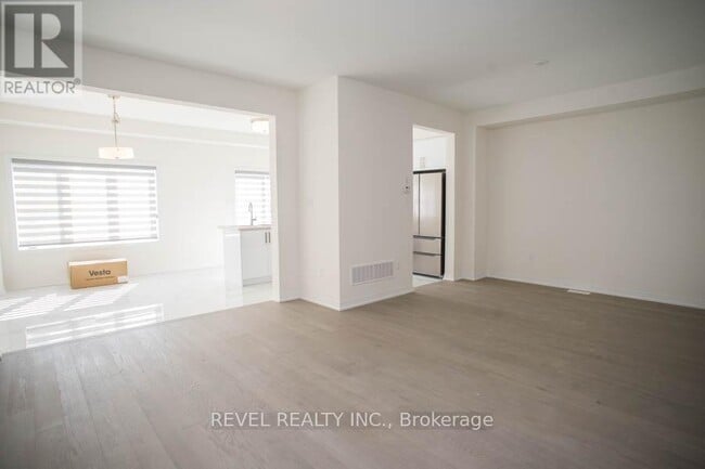 Building Photo - 26 Wakeling Dr