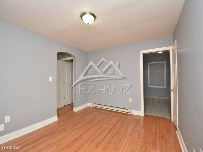 Building Photo - 1 br, 1.5 bath Apartment - 113 Kinship Rd,1A