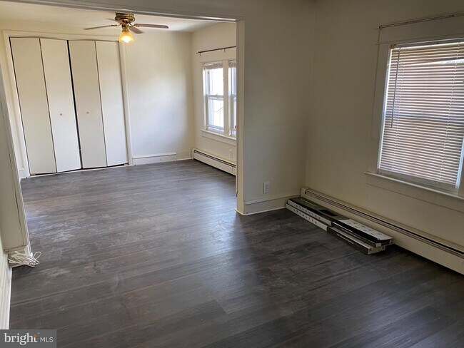 Building Photo - 29 8th Ave