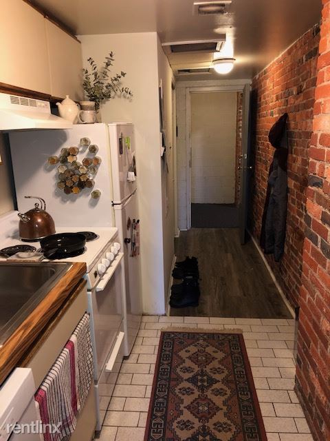 Studio, 1 bath - 11 S Letitia St Apt 303 - Studio, 1 bath  - 11 S Letitia St Apt 303