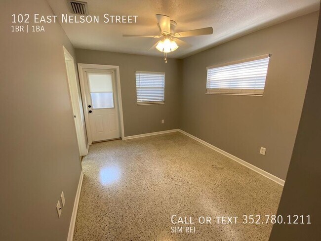 Building Photo - Tavares 1 Bed 1 Bath Apartment