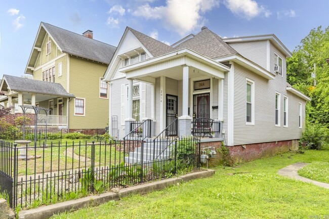 Building Photo - 2014 S Louisiana St