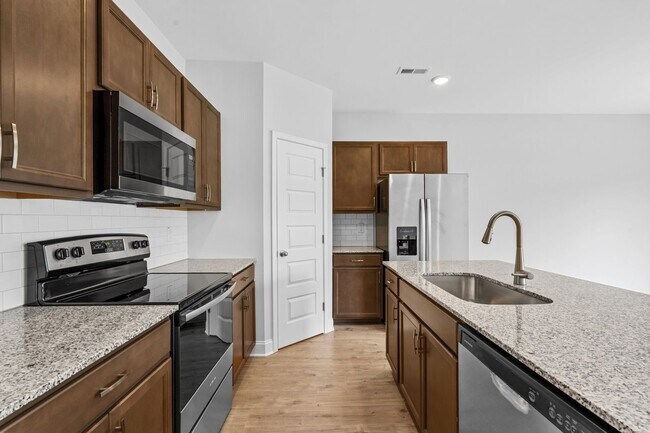 Foto del edificio - 3 Bedroom/2.5 Bath/Loft/1 Car Garage Townhome