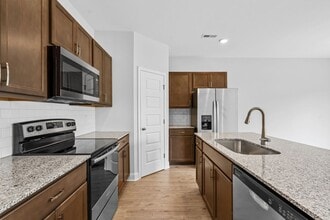 Building Photo - 136 Cowlily Ct
