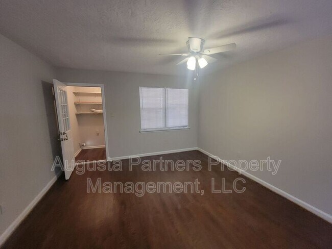 Foto del edificio - 779 Stevens Creek Rd