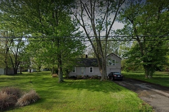 Spacious yard totaling .78 acres with mature trees. - 10106 Wingfield Rd