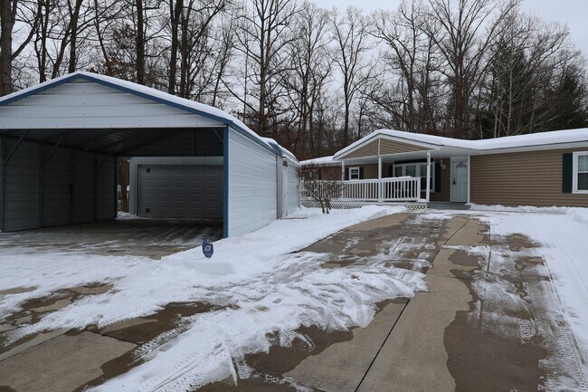 Foto del edificio - 922 Moss Oak Ct