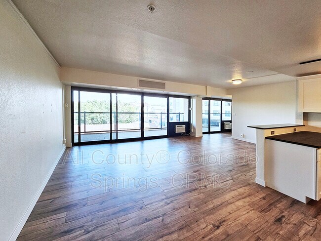 Foto del edificio - 417 E Kiowa St