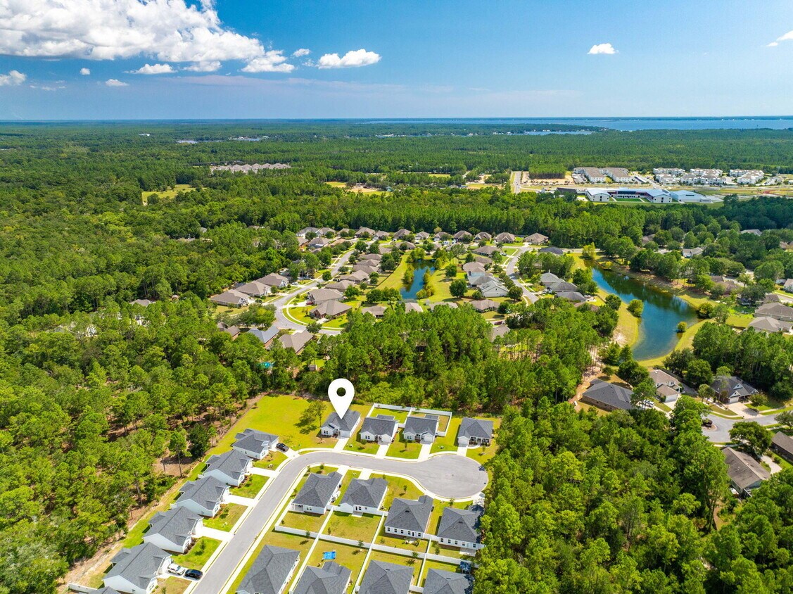 Foto principal - 147 Bradford Ct