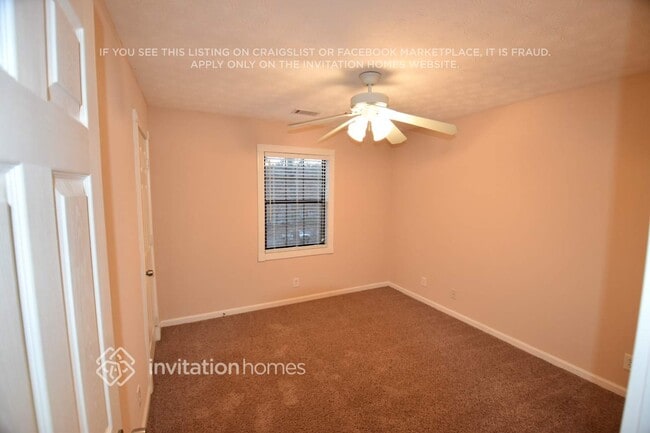 Building Photo - 2204 Post Oak Dr