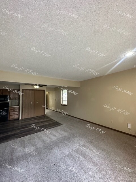 Foto del edificio - 539 NE Churchill St
