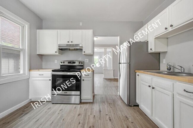 Foto del edificio - 529 Winslow Ave