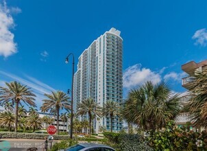 Building Photo - 1945 S Ocean Dr