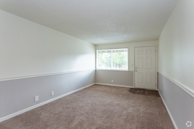 1BR, 1BA - 566 SF - M Street Apartments