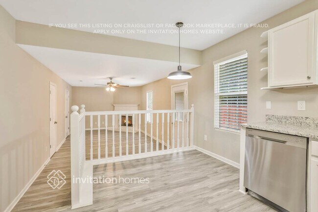 Foto del edificio - 2201 Clayton Ridge