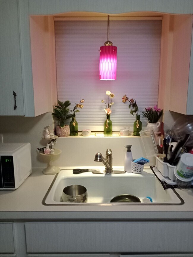 KITCHEN - 28 Warren St