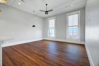 Building Photo - 2206 The Strand