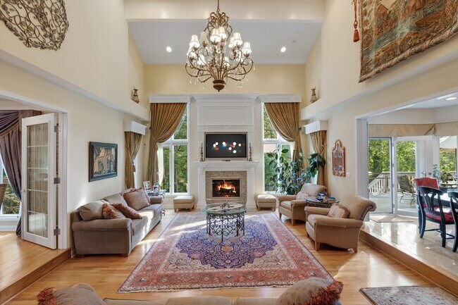 Building Photo - 9336 Falling Waters Dr W
