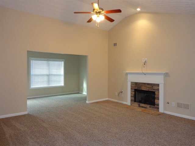 Building Photo - 5138 Daylily Dr