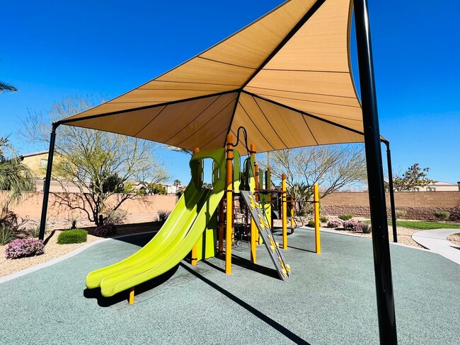 Building Photo - Gated Community w/ Pool & Playgrounds