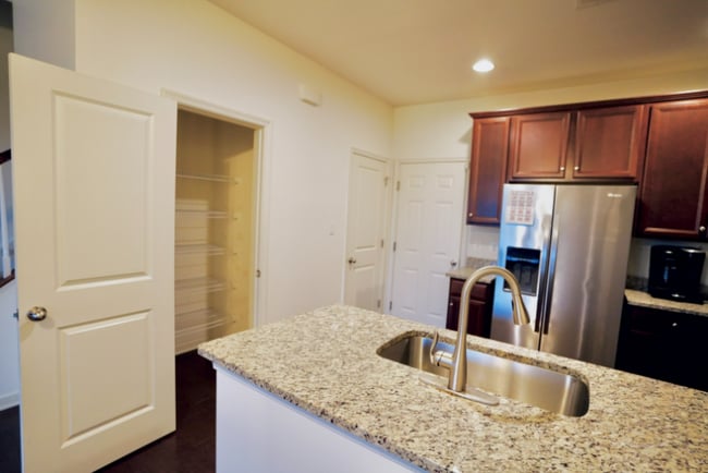 Building Photo - 675B E Church St