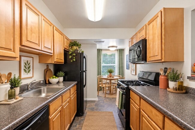 Building Photo - Cedar Gardens and Towers Apartments and Townhomes