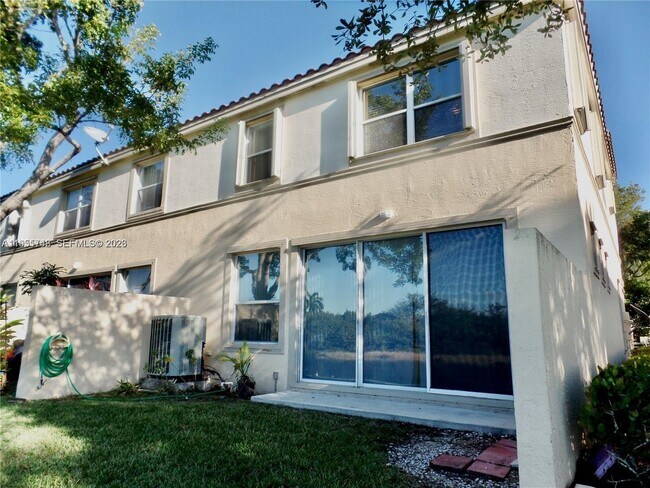 Foto del edificio - 4744 SW 165th Ave