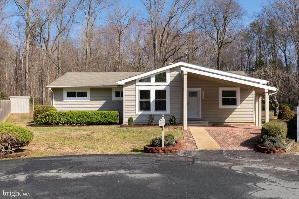 Primary Photo - 3747 Ridgewood Rd