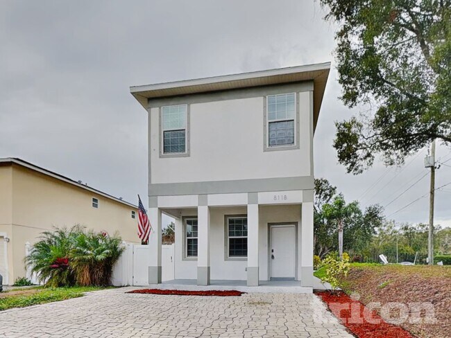 Foto del edificio - 8118 N Coolidge Ave