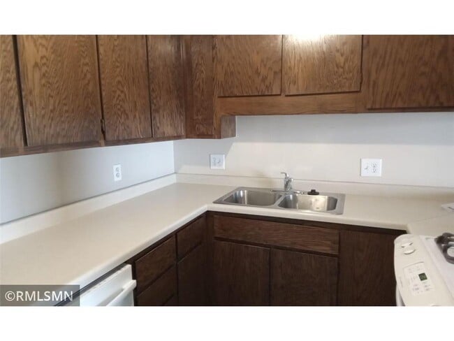 Building Photo - 2323 W Territorial Rd