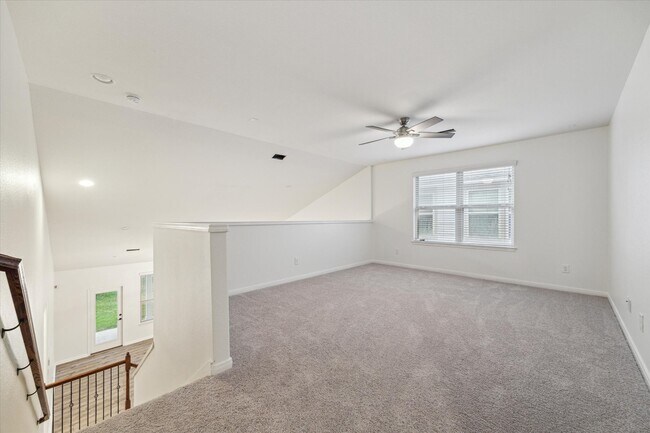 Foto del edificio - 6430 Burgess Heights Ln