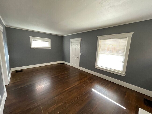 Building Photo - 3 Bedroom, 1 Bathroom House in Kansas City...
