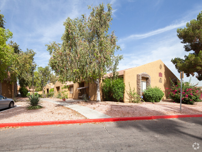 Building Photo - Shadow Mountain Villas