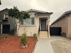 Building Photo - 2028 Auseon Ave