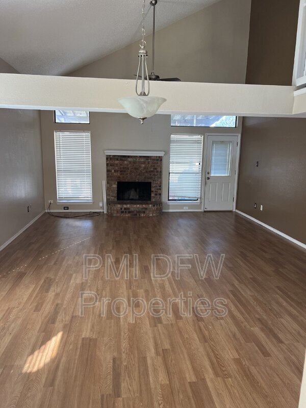 Building Photo - 6300 Tempest Dr