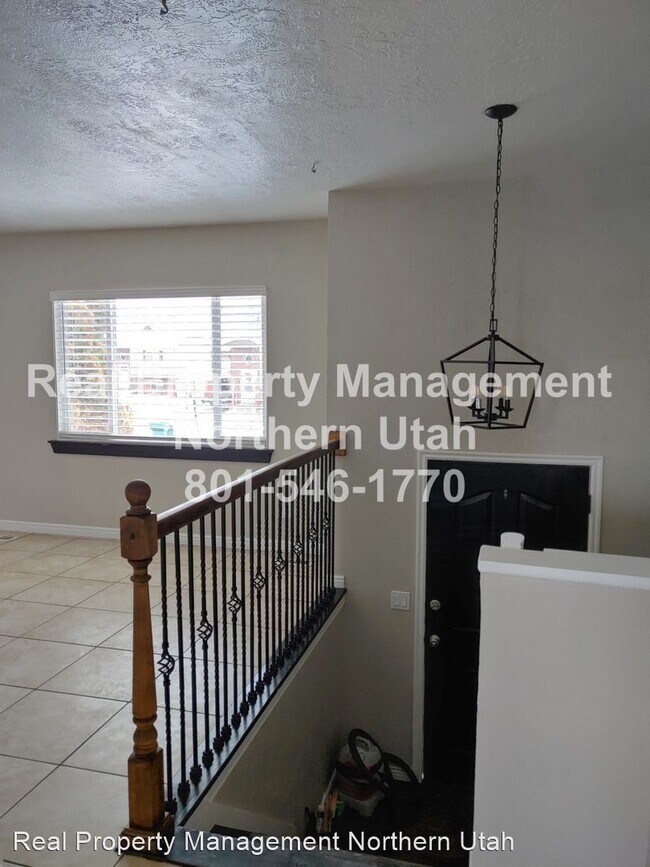 Building Photo - 4 br, 2 bath House - 2395 S. 450 W.