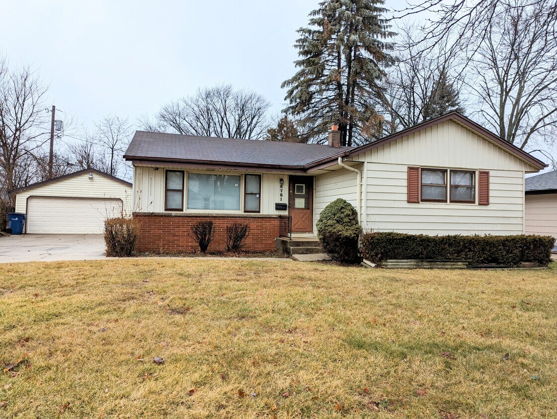 6751 N 90th St, Milwaukee, WI 53224 House Rental in Milwaukee, WI