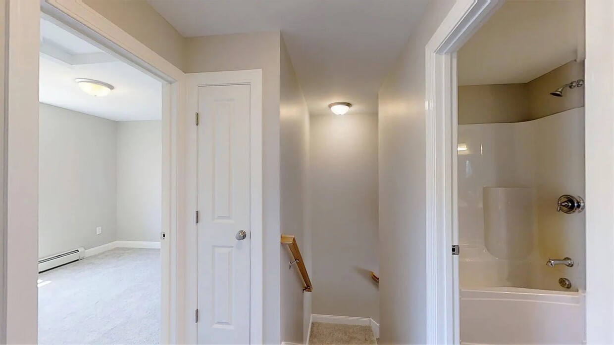 Foto principal - 45 Chamberlain Dr