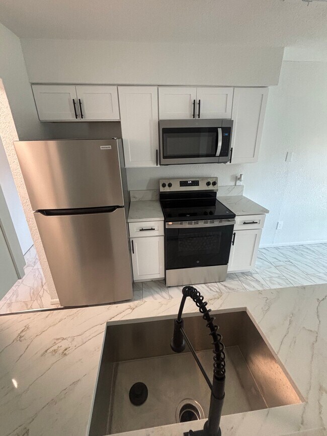 Foto del edificio - 7022 Winter Park Pl