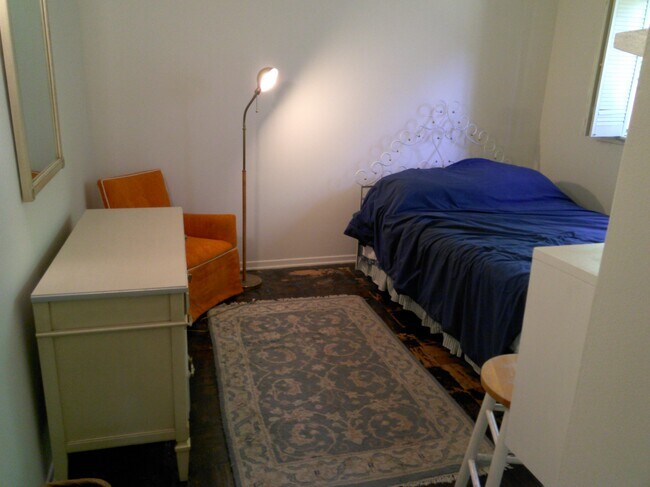 Foto del edificio - 5611 Babbitt Ave