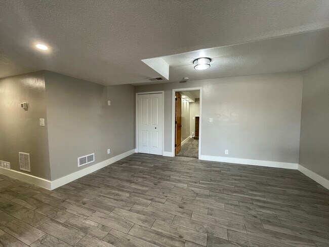 Foto del edificio - 2875 S Sherman St